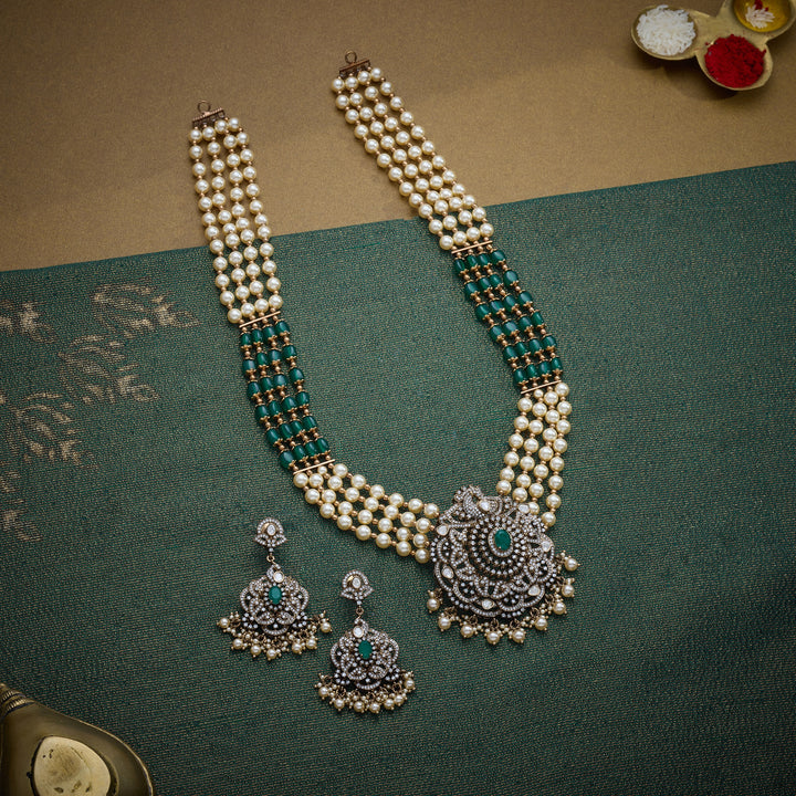 Victorian Feather Necklace Set