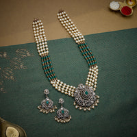 BOLD NECKLACE