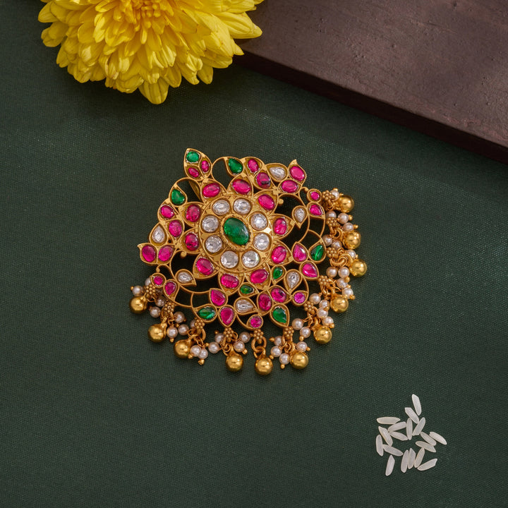 Ovalara Kundan Pendant
