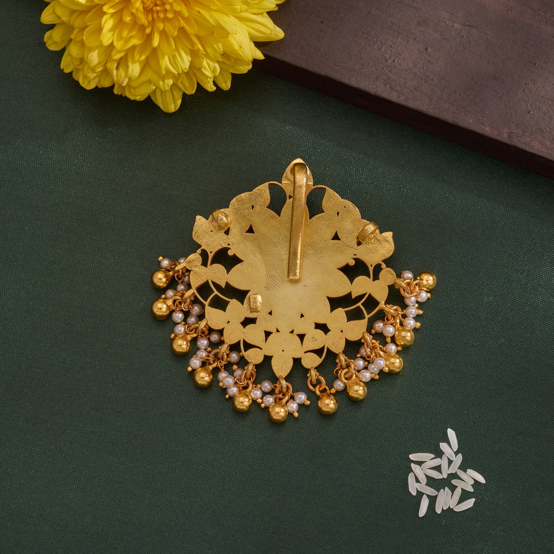 Ovalara Kundan Pendant