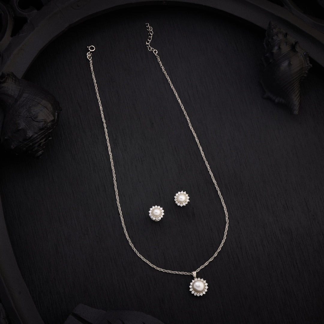 Flower-Pearl Chain Pendant Set