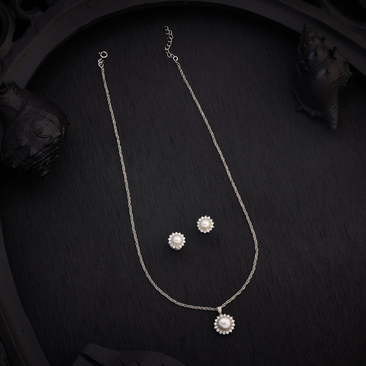 Flower-Pearl Chain Pendant Set