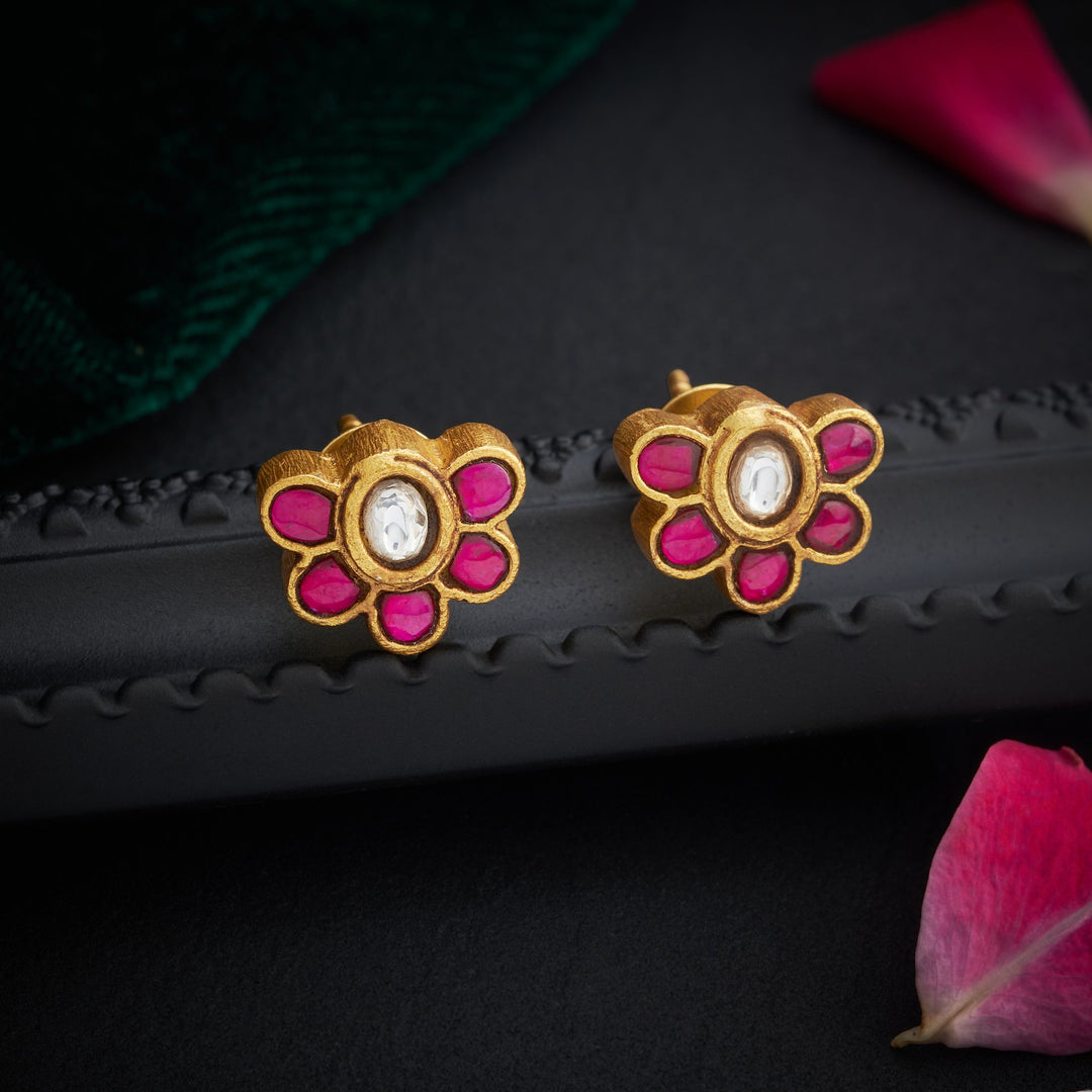 Aarvya Kundan Studs
