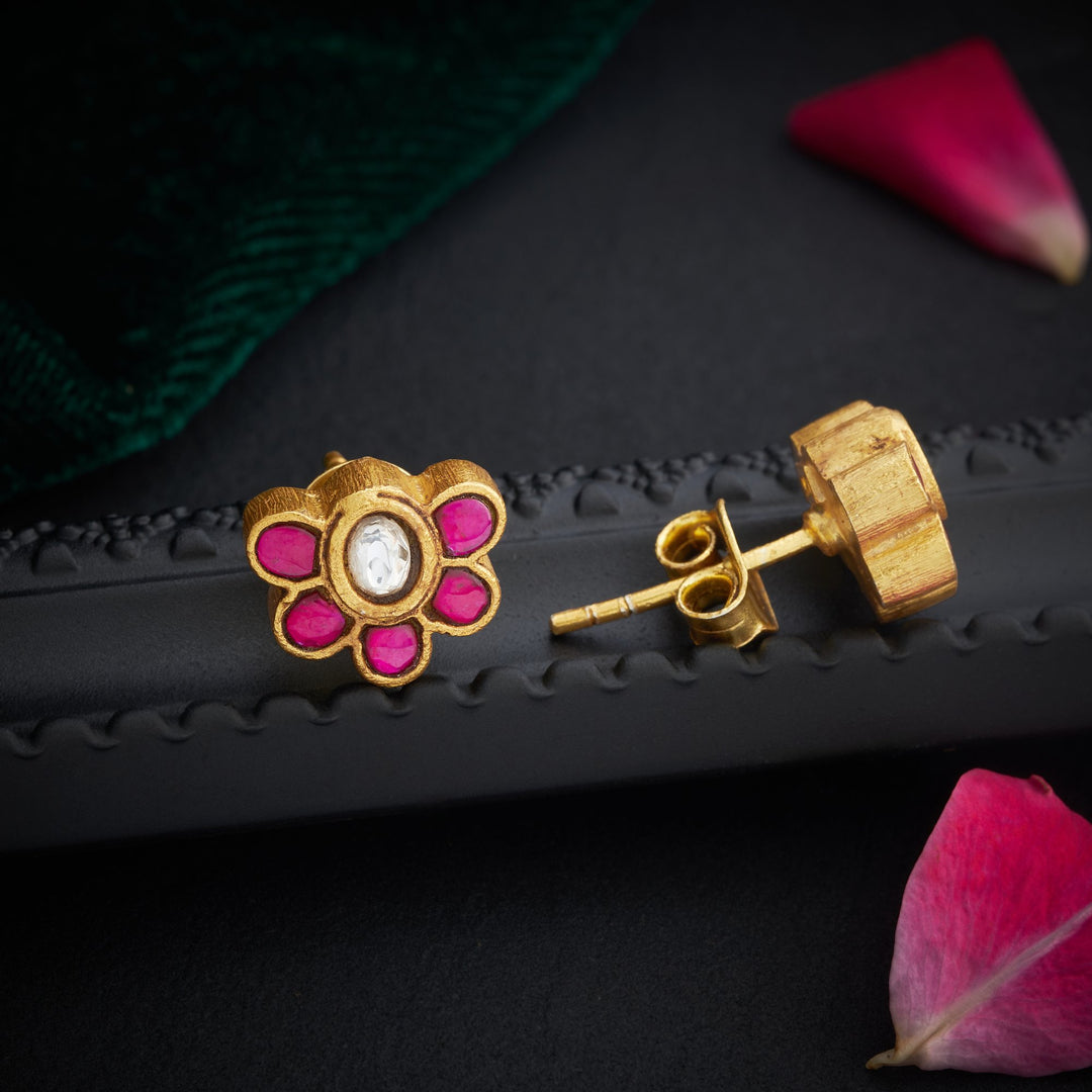 Aarvya Kundan Studs