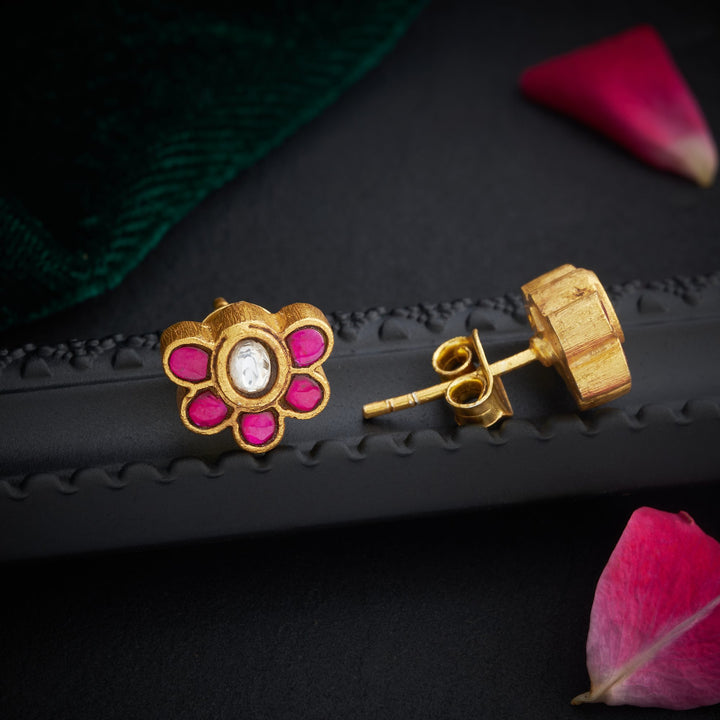 Aarvya Kundan Studs