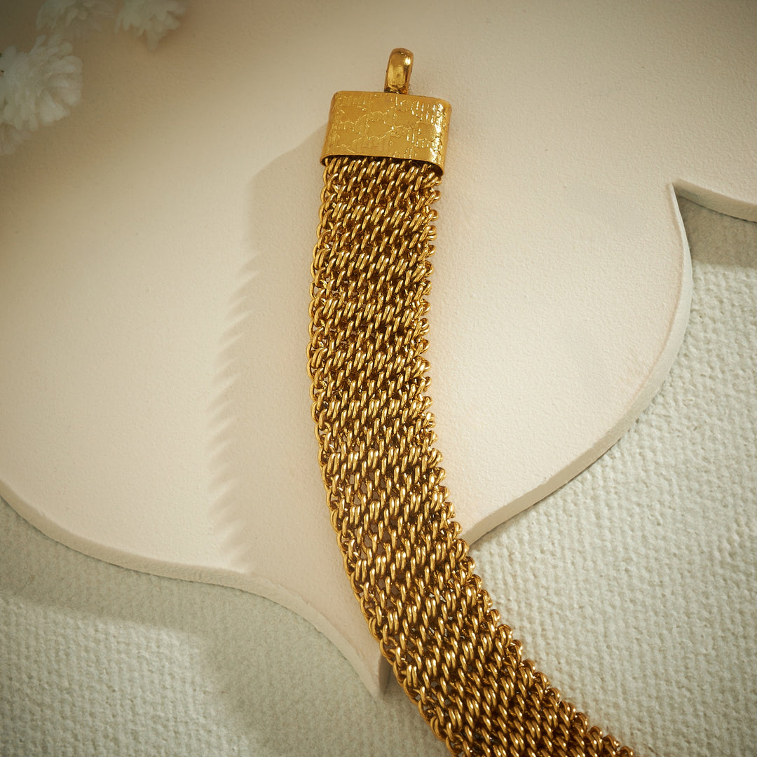 Adhira Temple Choker