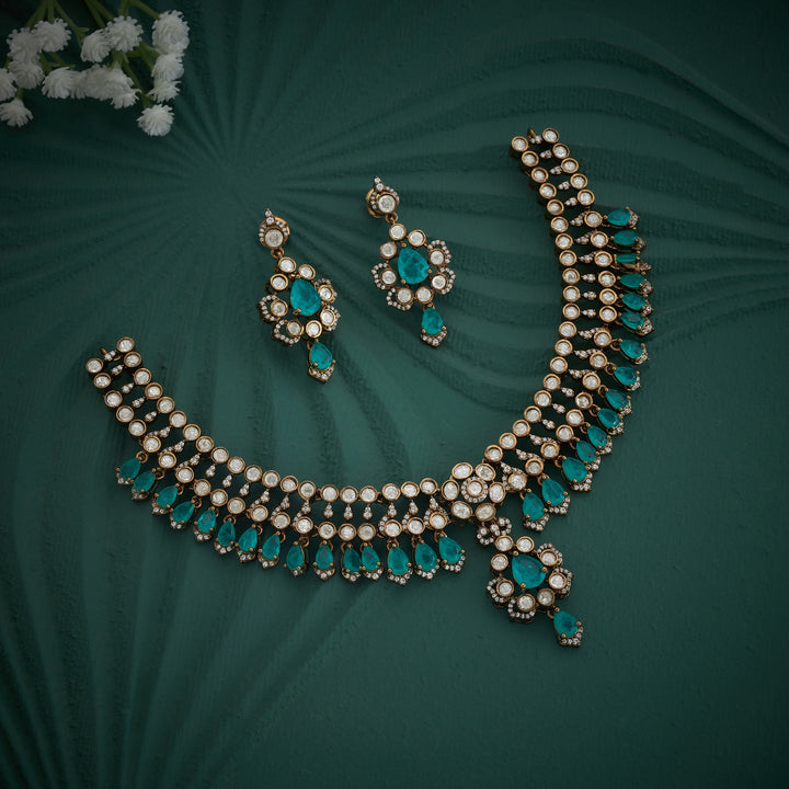 Archira Victorian Necklace Set