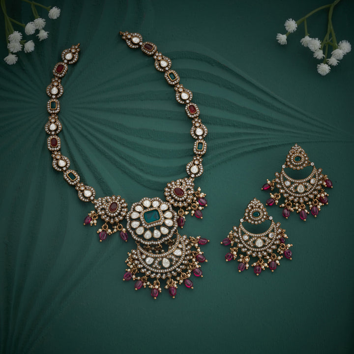 Crestveil Victorian Necklace Set