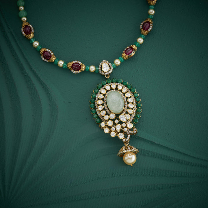 Victoraine Noire Necklace Set