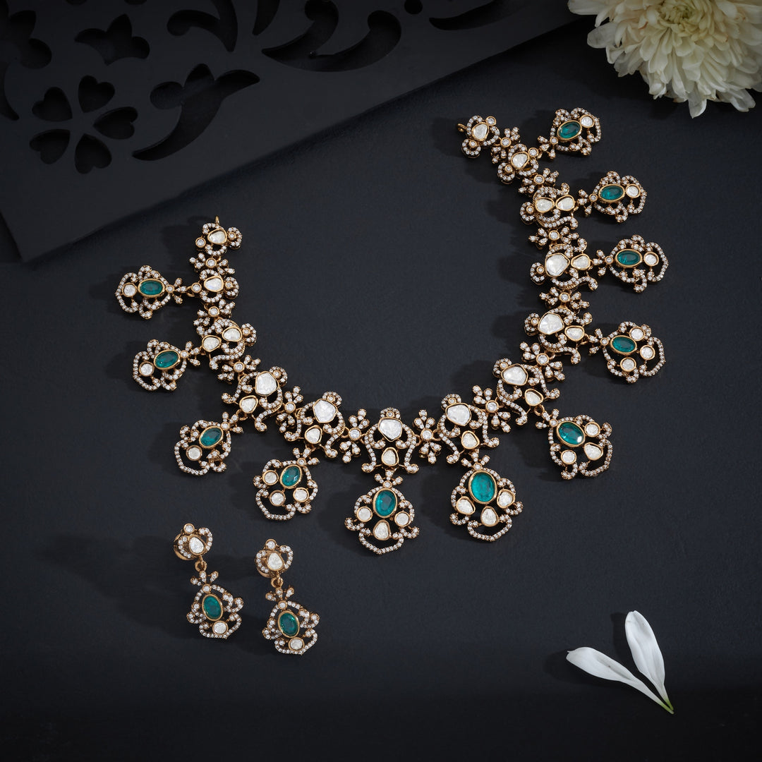Elvique Victorian Necklace Set