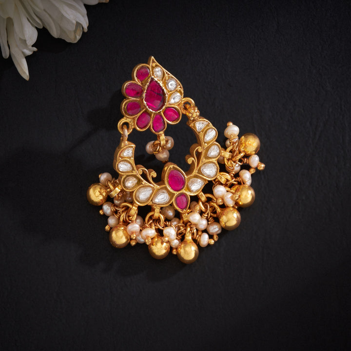 Naina Kundan Chandbali