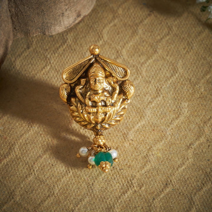 Shriyah Temple Studs