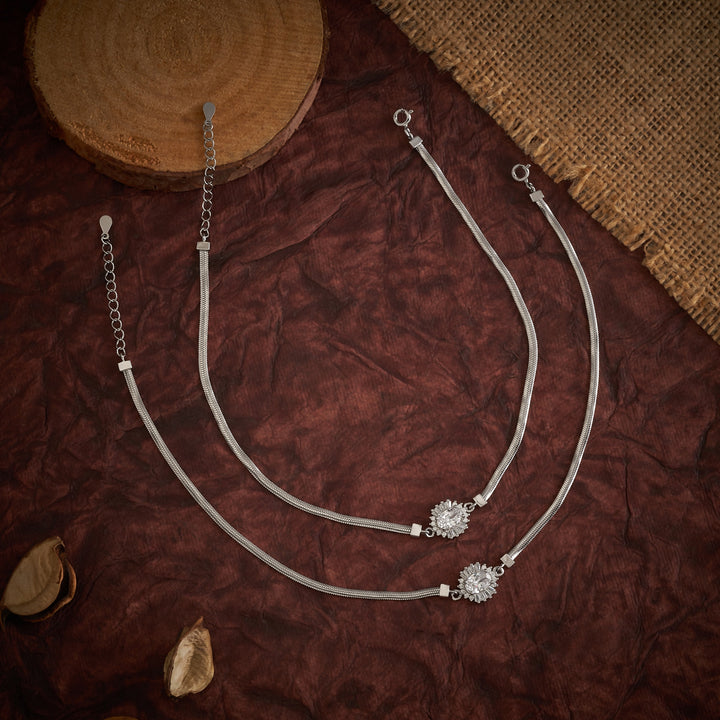 Oval-Flora Oxidized Payal