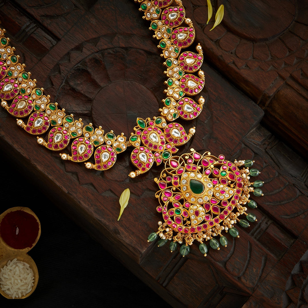 Maanga Vilasa Kundan Necklace