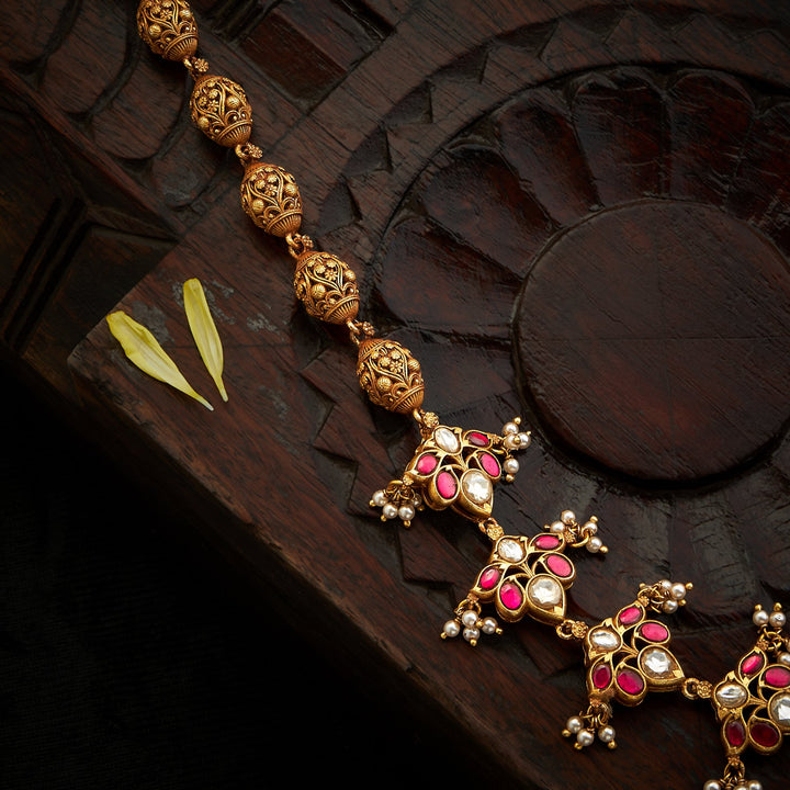 Gulshara Kundan Necklace Set
