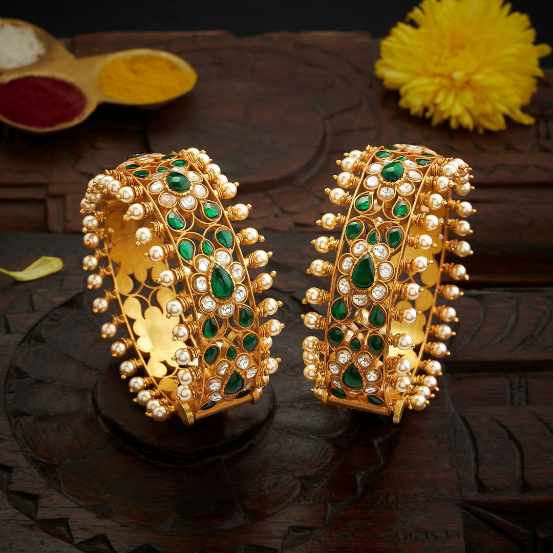 Swarvanya Kundan Bangles