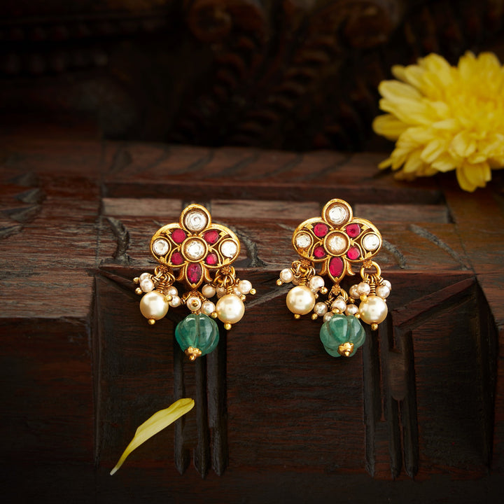 Gulshara Kundan Necklace Set