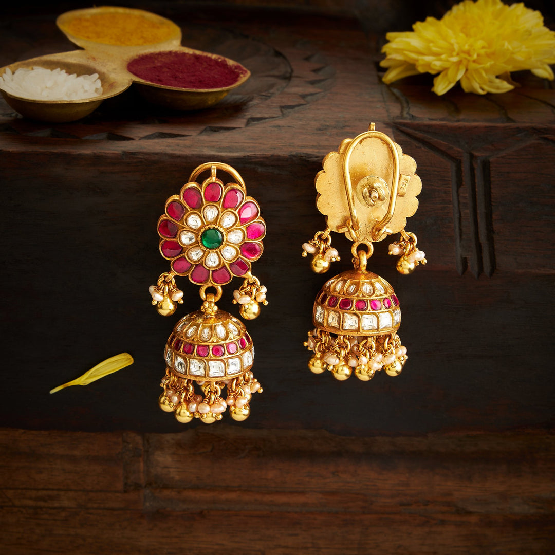 Vedaishri Kundan Jhumki