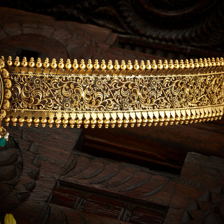 Svarnisha Kundan Oddiyanam