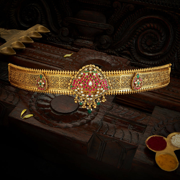 Vyanika Kundan Oddiyanam