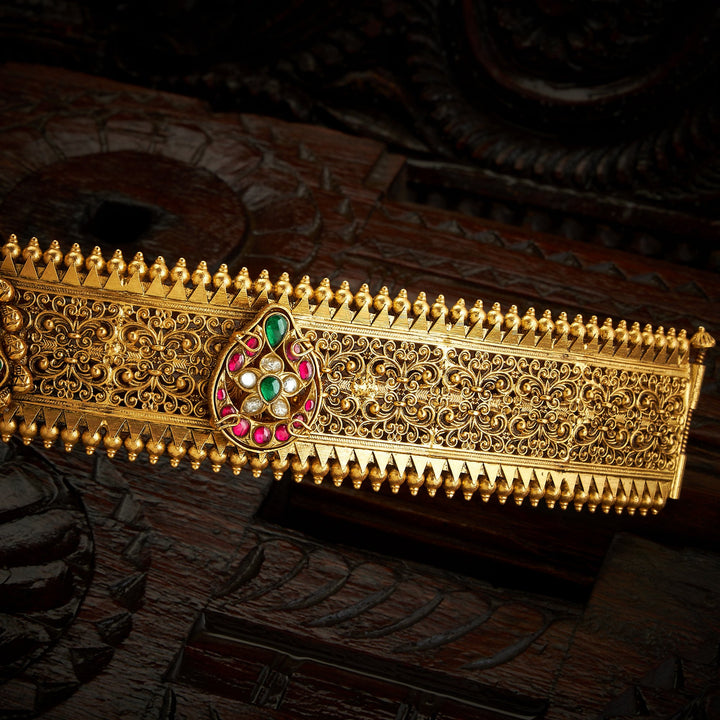 Vyanika Kundan Oddiyanam