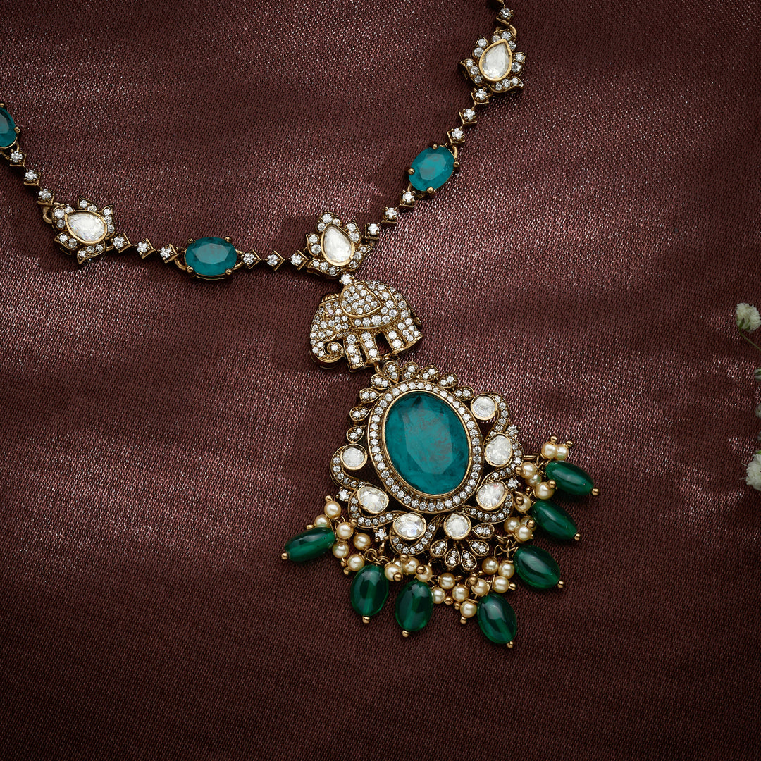 Victorian Gajwyn Necklace Set