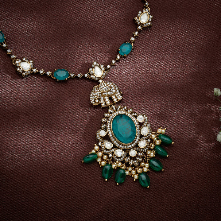 Victorian Gajwyn Necklace Set