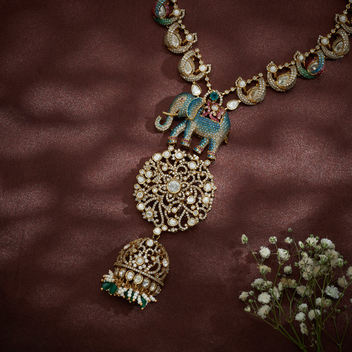 Gajessa Pallais Necklace Set