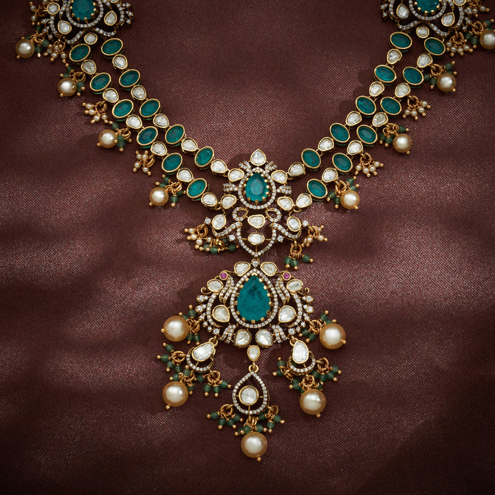 Padmamora Necklace Set