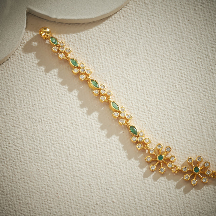 Aarshika Stone Necklace