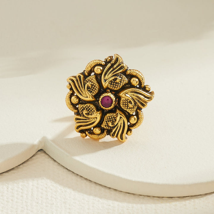 Pushvika Nakshi Studs