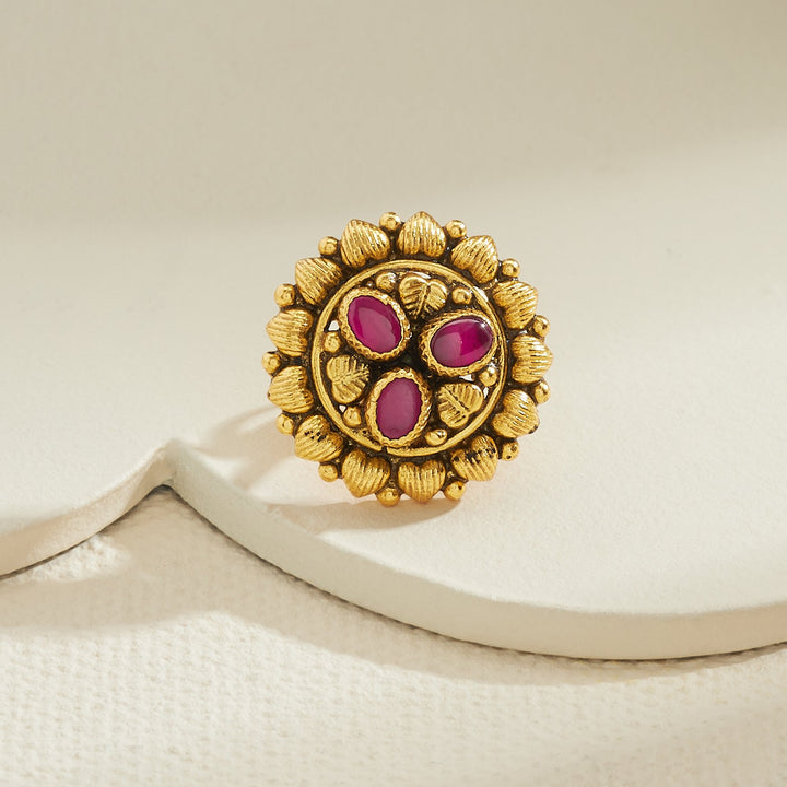 Parijaya Nakshi Studs