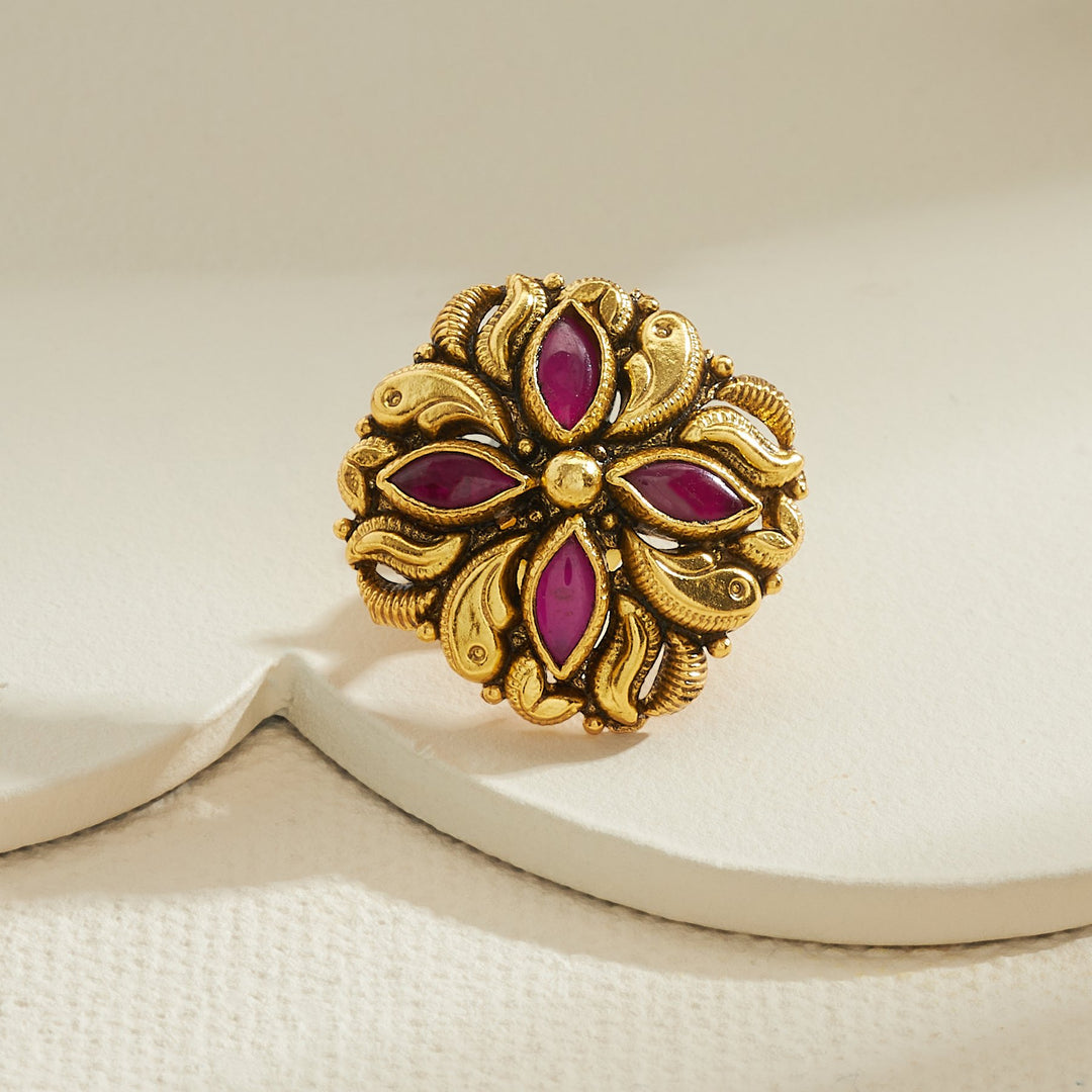 Mallisha Nakshi Studs