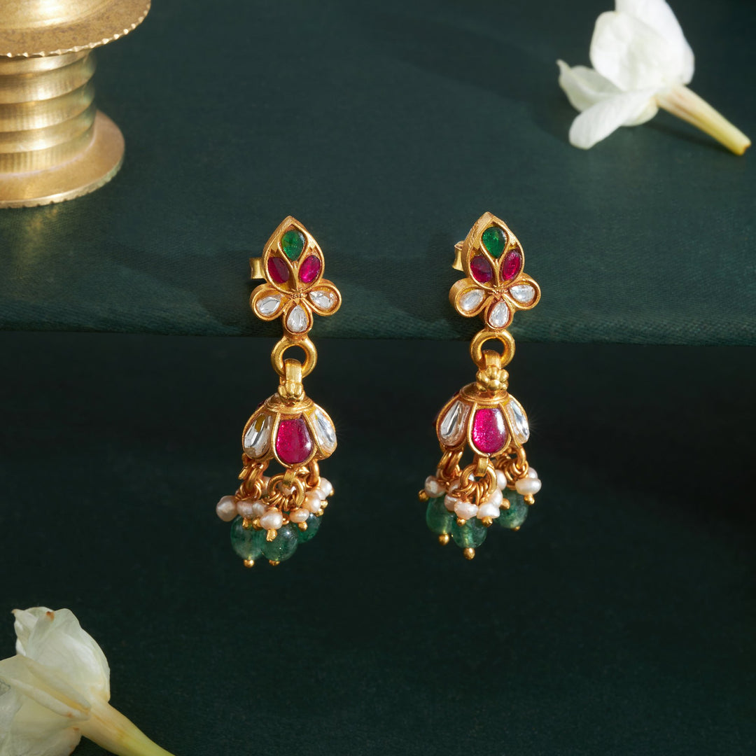 Aarnisha Kundan Jhumki