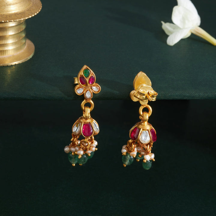 Aarnisha Kundan Jhumki