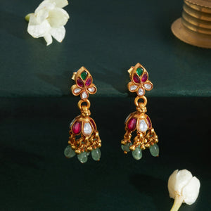 Aarnisha Kundan Jhumki