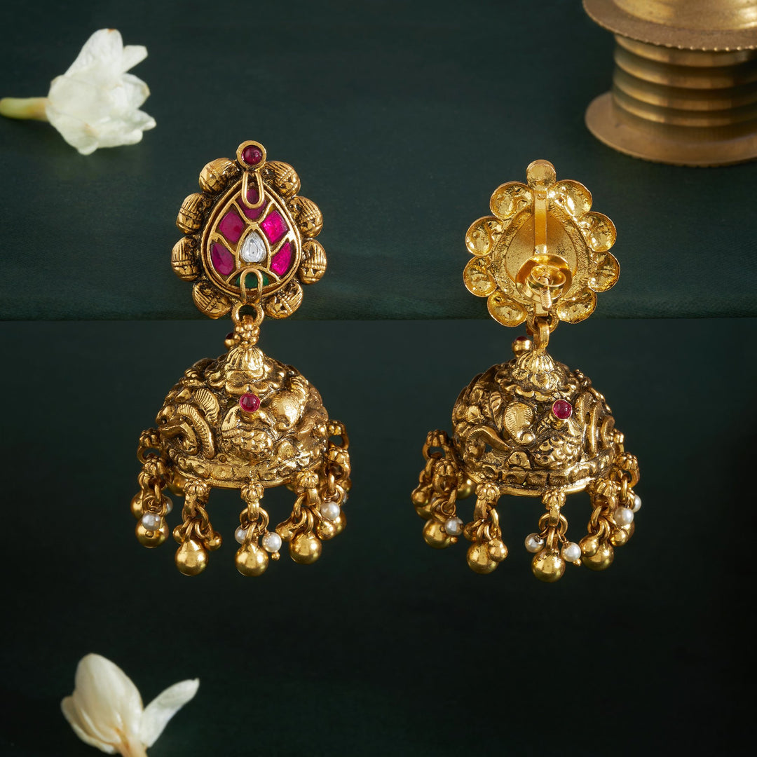 Yuvrisha Nakshi Jhumki