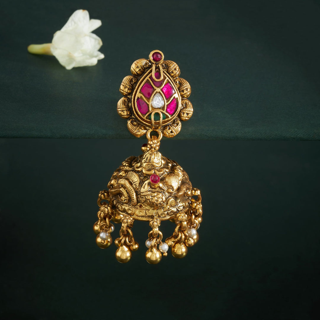 Yuvrisha Nakshi Jhumki