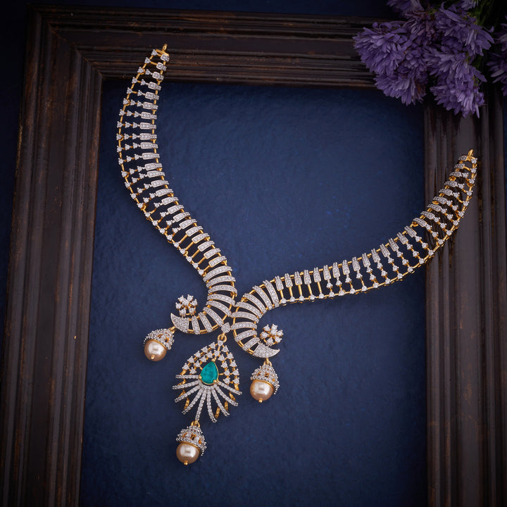 Emerlure Short Necklace