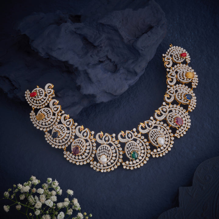 Elara Halo Short Necklace
