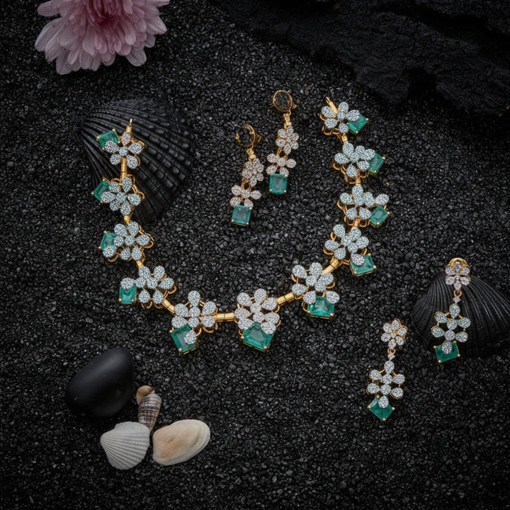 Amoria Short Necklace Set