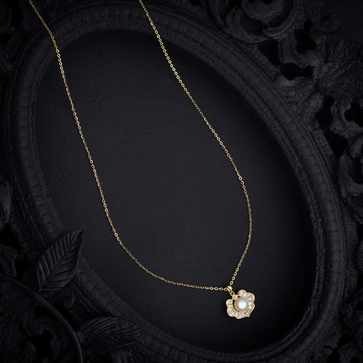 Daisy Dream Chain Pendant