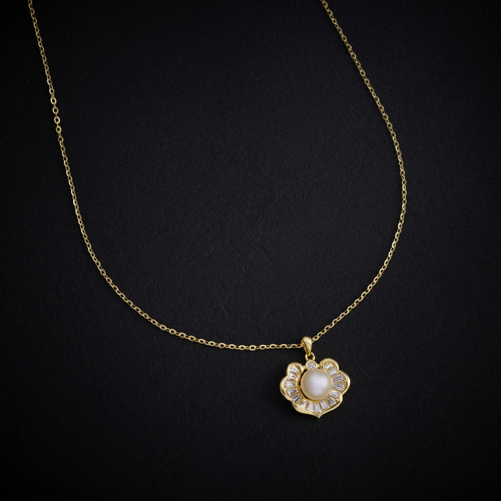 Daisy Dream Chain Pendant