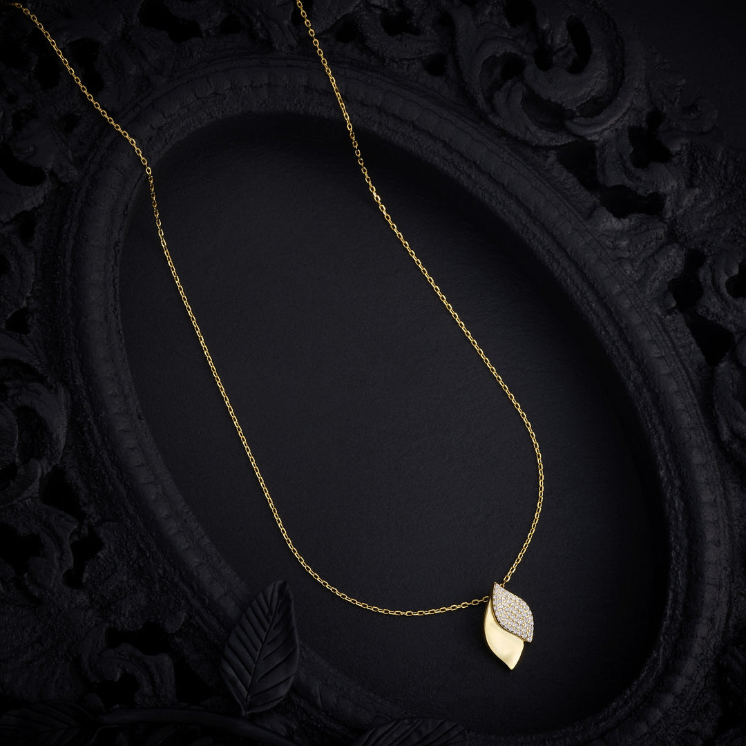 Leaf Luxe Chain Pendant