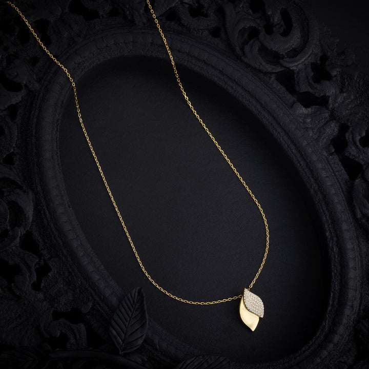 Leaf Luxe Chain Pendant