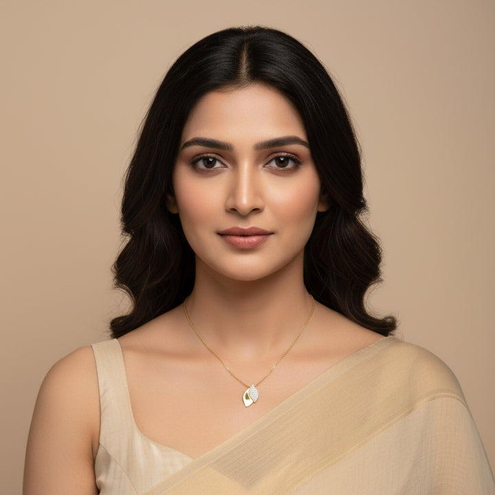 Leaf Luxe Chain Pendant