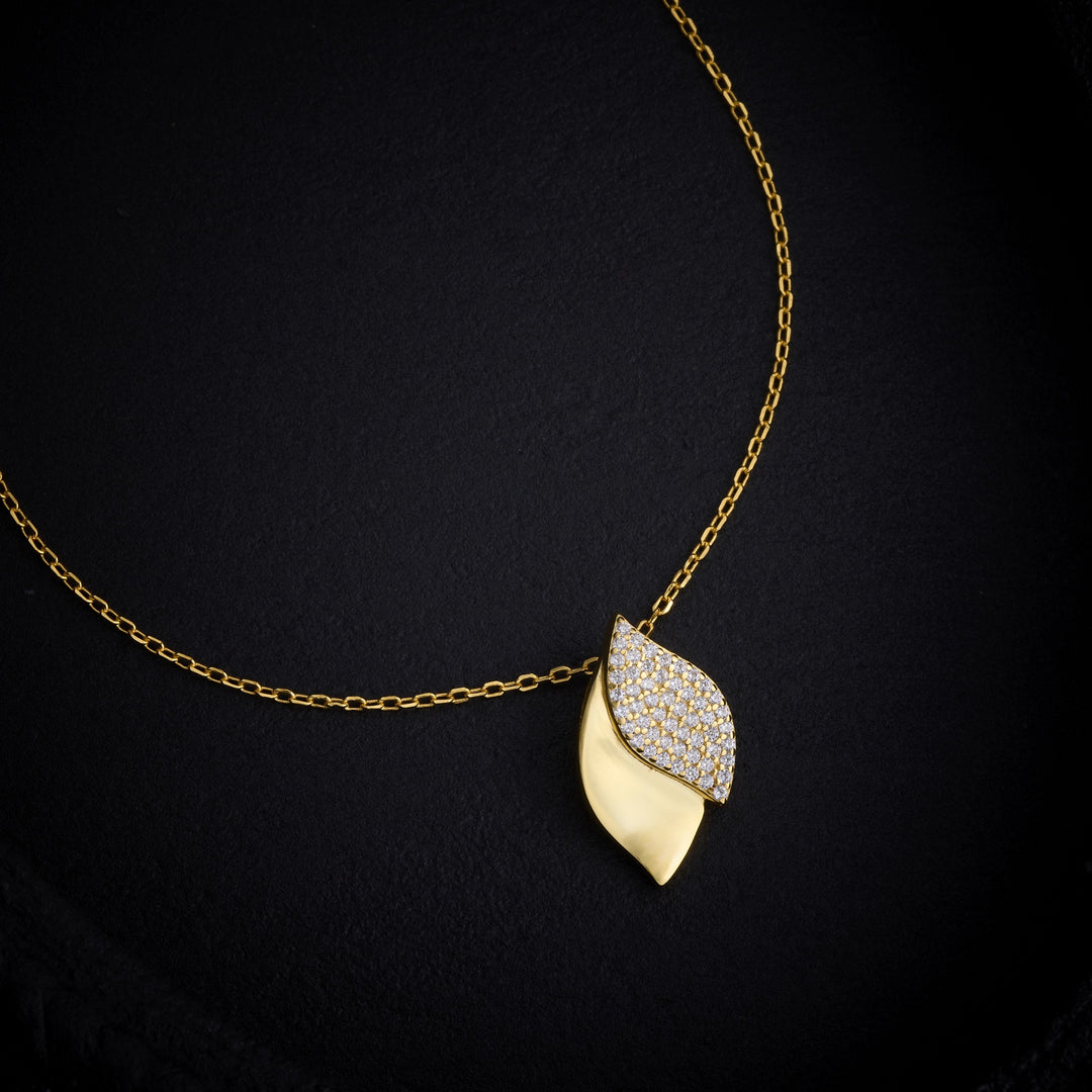 Leaf Luxe Chain Pendant