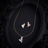 FINE CHAIN PENDANTS