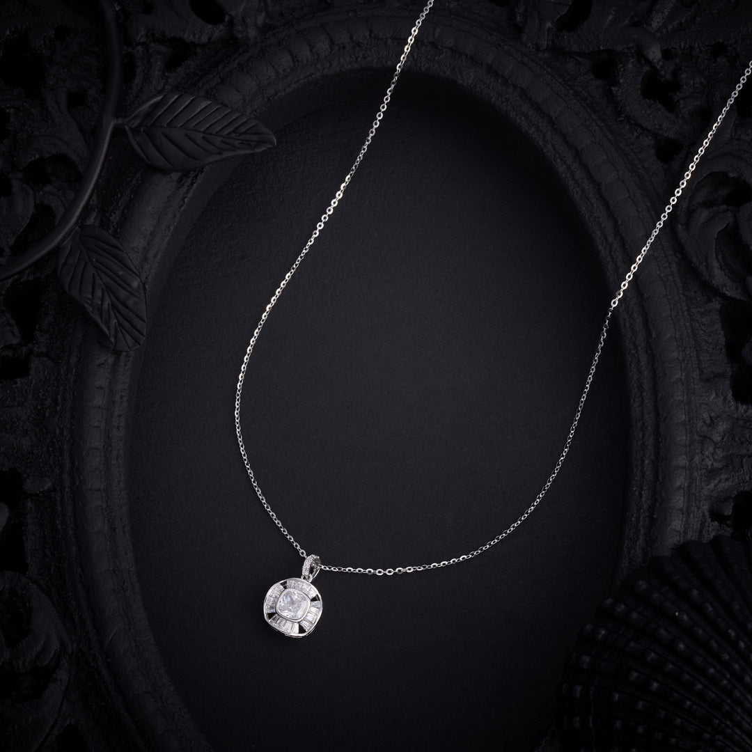 Glowy Chain Pendant