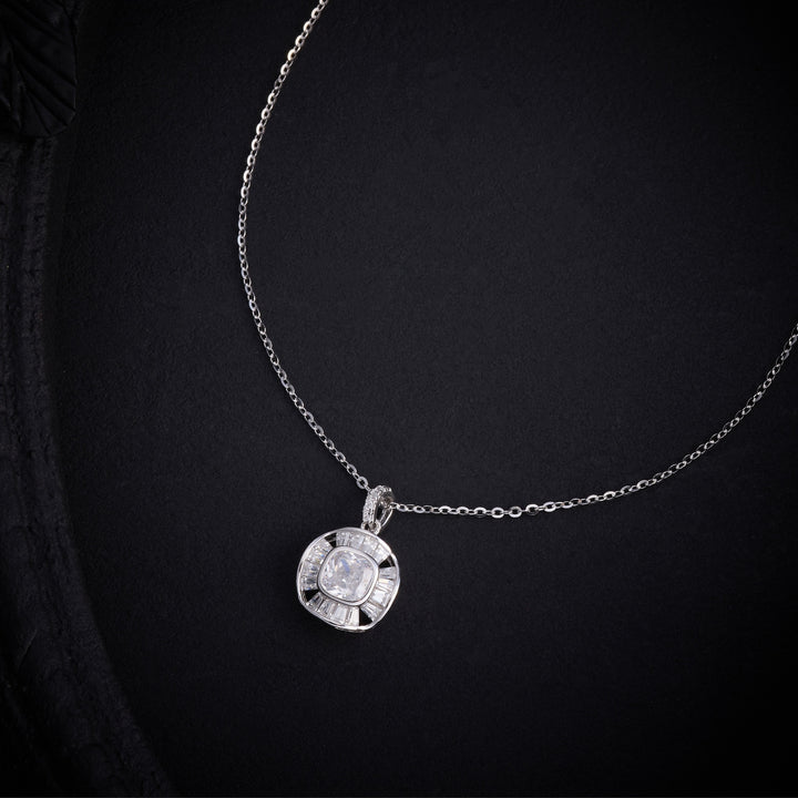 Glowy Chain Pendant
